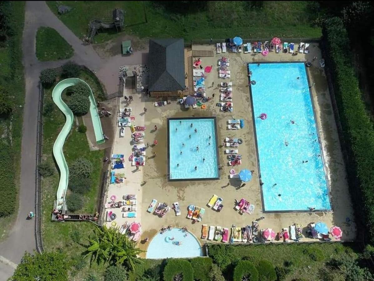 Chalet-dordogne B10 camping Château Le Verdoyer - Champs Romain, Dordogne Puyhardy  Extérieur photo