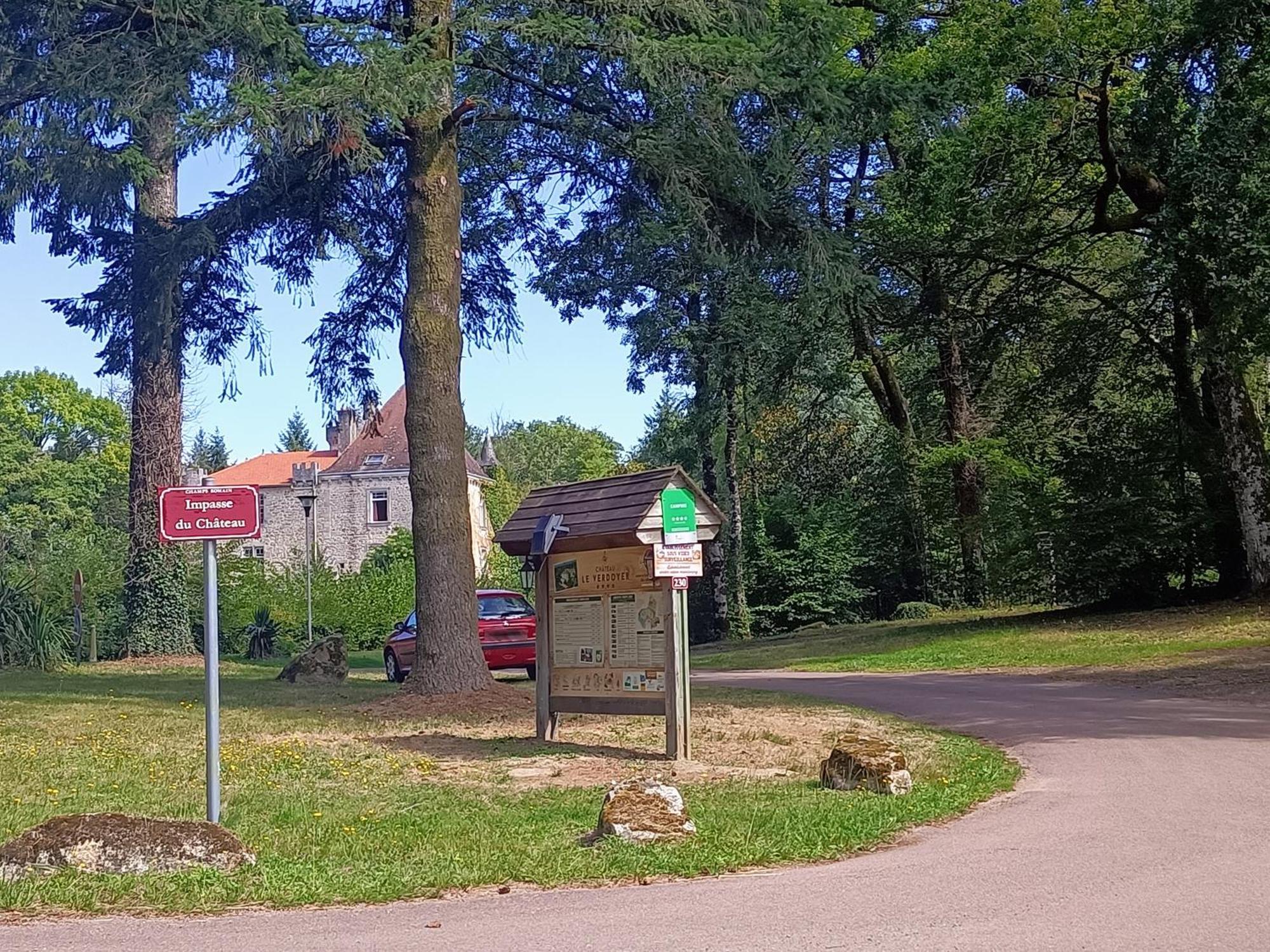 Chalet-dordogne B10 camping Château Le Verdoyer - Champs Romain, Dordogne Puyhardy  Extérieur photo